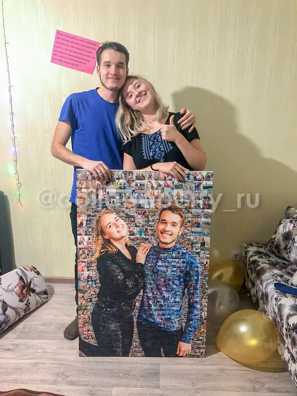 Клиент с картиной из фотографий